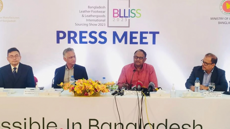 ‘রপ্তানি আয়ে ৩০০ বিলিয়ন ডলার অর্জন করতে চায় বাংলাদেশ’