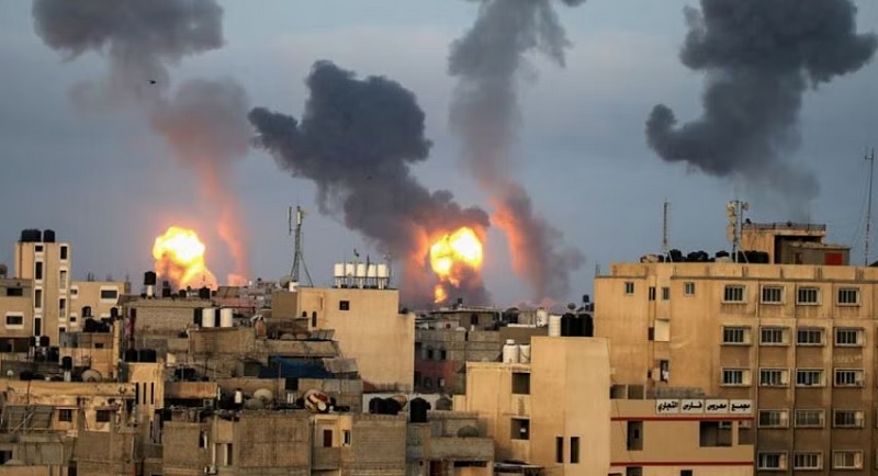 গাজায় খাদ্য-পানি-বিদ্যুৎ বন্ধ সহ সর্বাত্মক অবরোধের ঘোষণা ইসরায়েলের