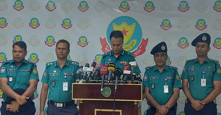 যারা অবরোধ ডেকেছে তারাই নাশকতার সঙ্গে জড়িত: ডিএমপি