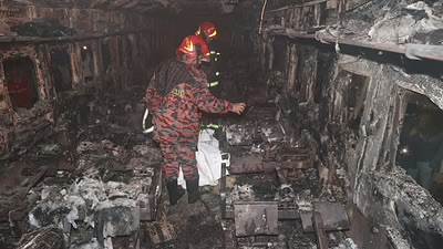 ঢাকায় ট্রেনে আগুনে নিহতদের মধ্যে দুই শিশু